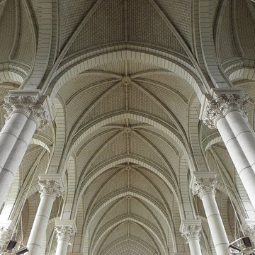 Église Notre-Dame la Neuve de Chemillé
