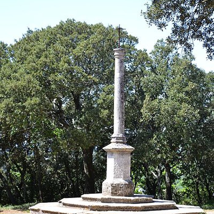 Photo de Chapelle funéraire des Seigneurs de la Baume