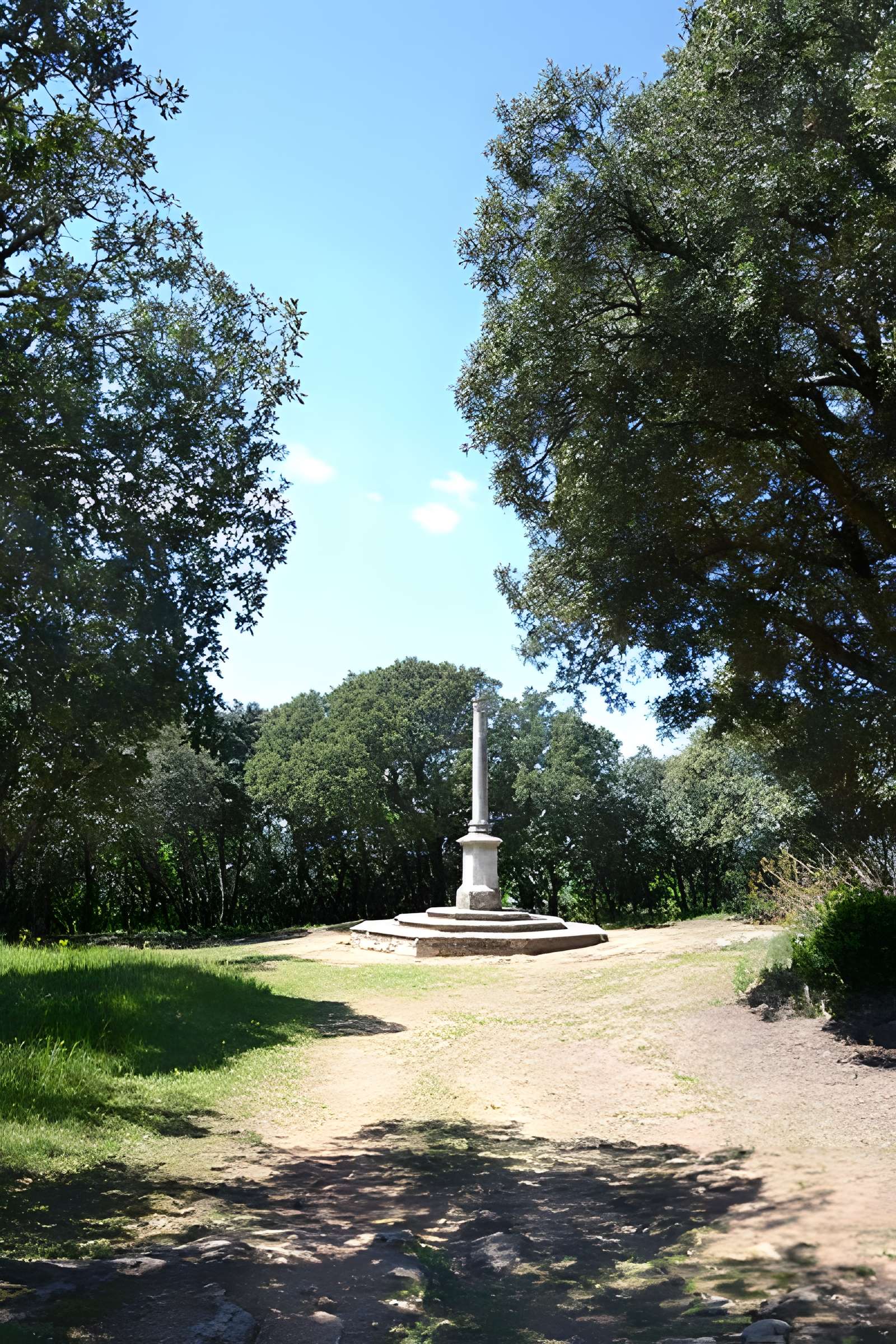 Chapelle funéraire des Seigneurs de la Baume