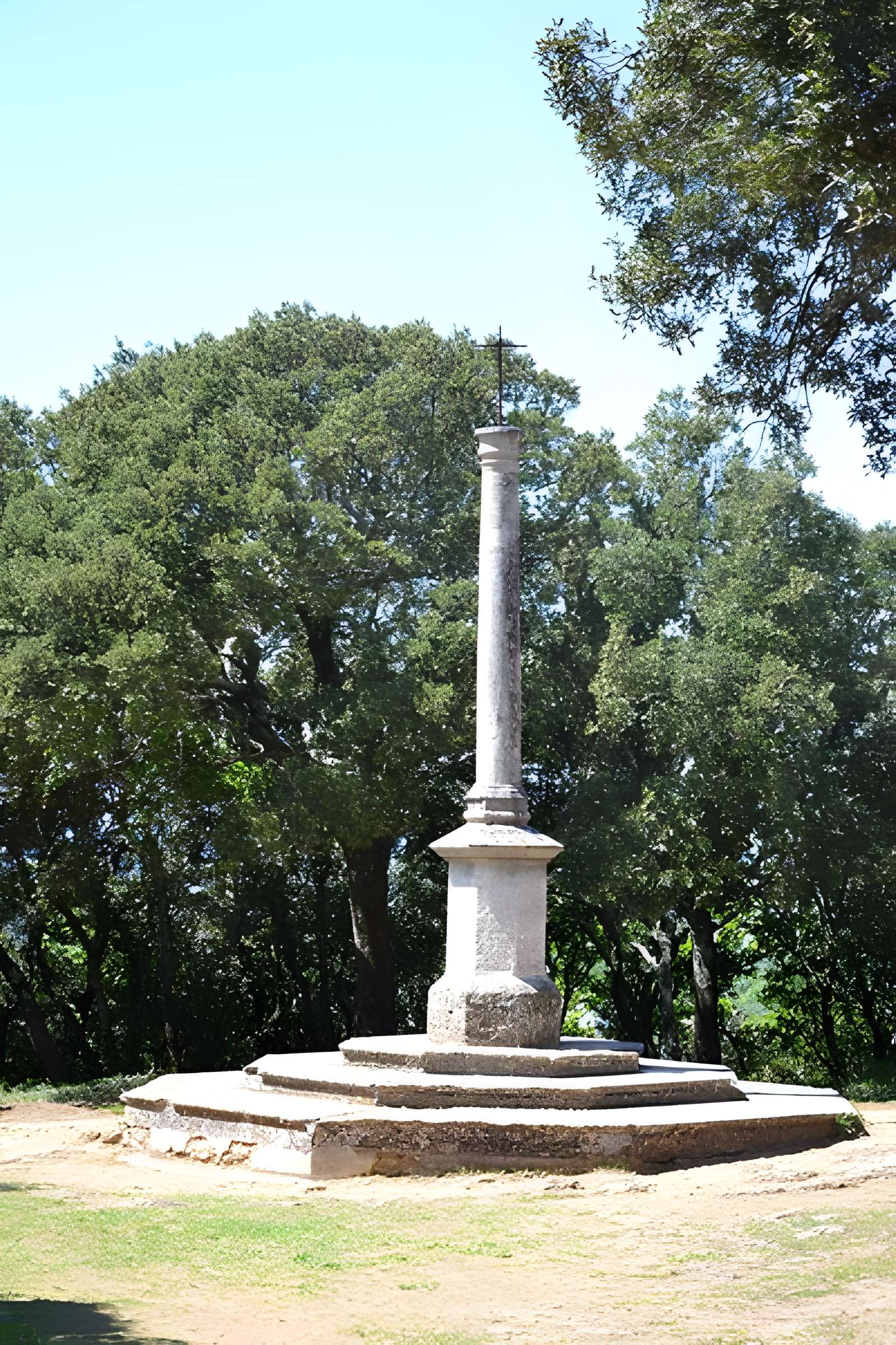 Chapelle funéraire des Seigneurs de la Baume