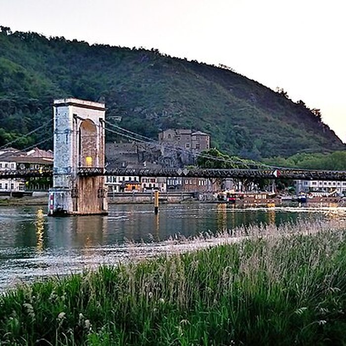 Photo de Passerelle Seguin sur le Rhône également sur commune de Tournon-sur-Rhône, dans lArdèche