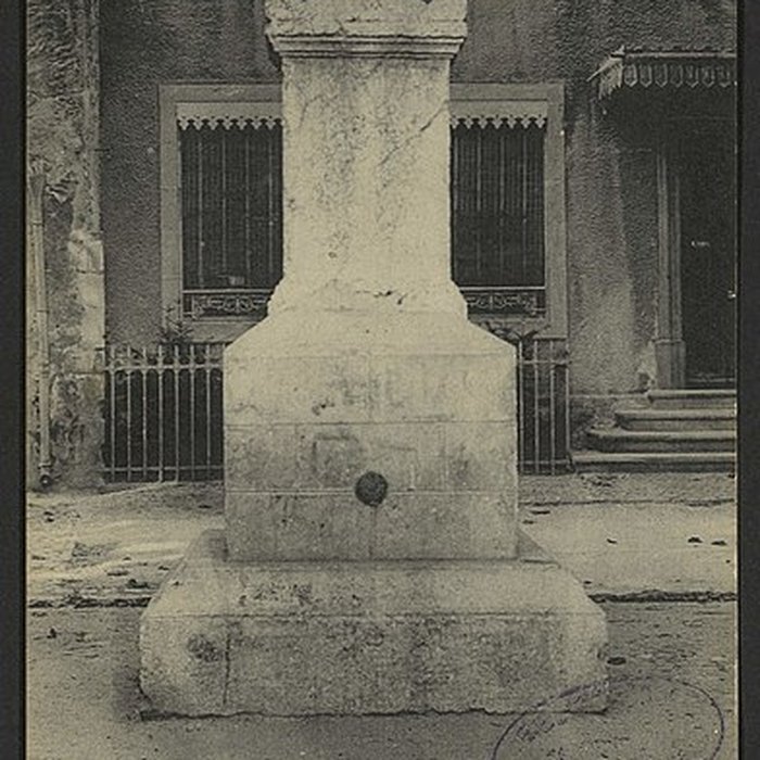 Photo de Taurobole en pierre