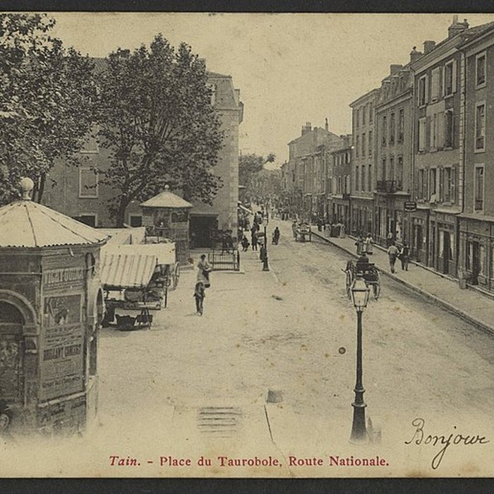 Photo de Taurobole en pierre