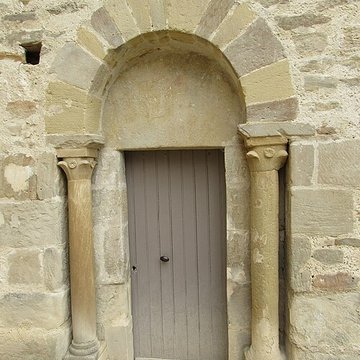 Eglise et son cimetière