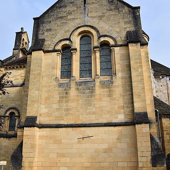 Photo de Église Notre-Dame-de-la-Nativité de Cénac-et-Saint-Julien