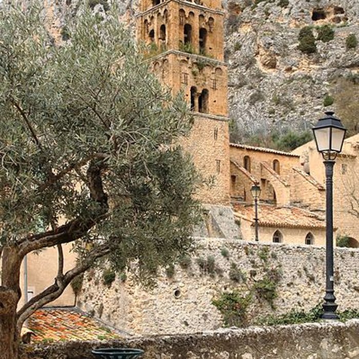 Photo de Église Notre-Dame-de-lAssomption de Moustiers-Sainte-Marie