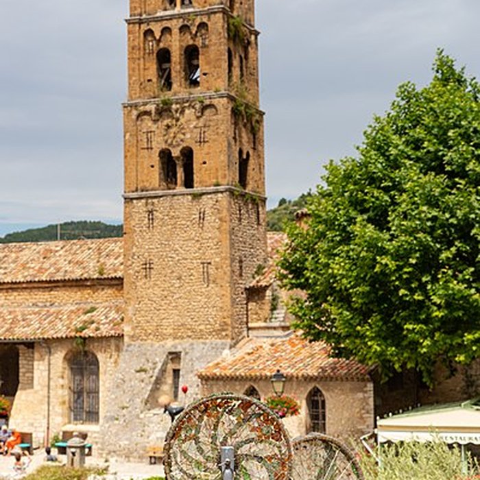 Photo de Église Notre-Dame-de-lAssomption de Moustiers-Sainte-Marie
