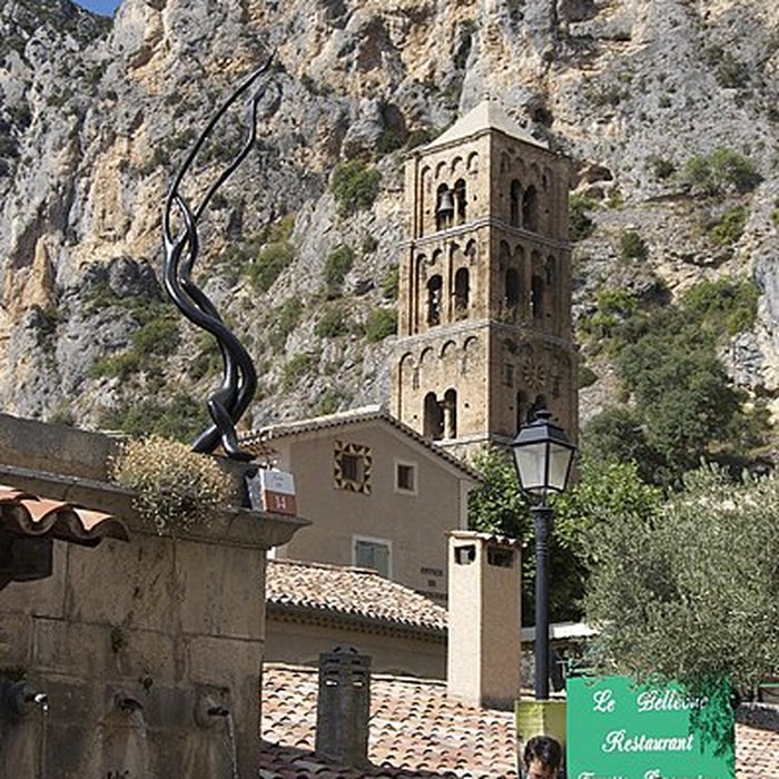 Photo de Église Notre-Dame-de-lAssomption de Moustiers-Sainte-Marie
