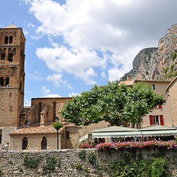 Église Notre-Dame-de-lAssomption de Moustiers-Sainte-Marie