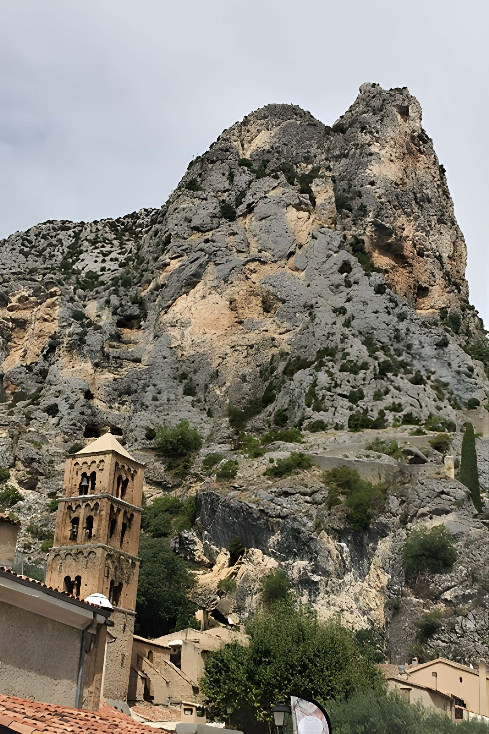 Église Notre-Dame-de-l'Assomption de Moustiers-Sainte-Marie