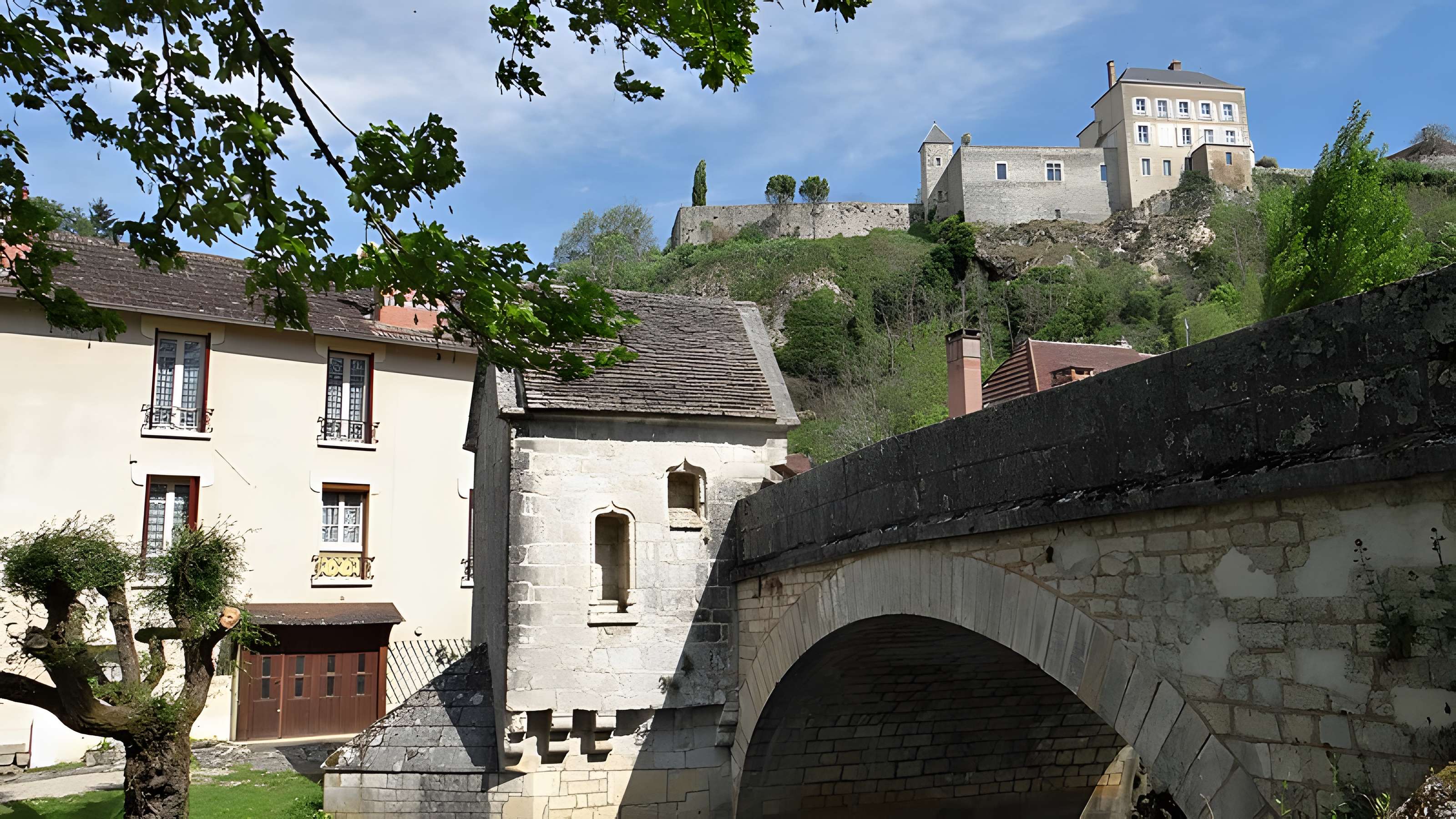 Chapelle du Bourg-d'En-Bas à Mailly-le-Château