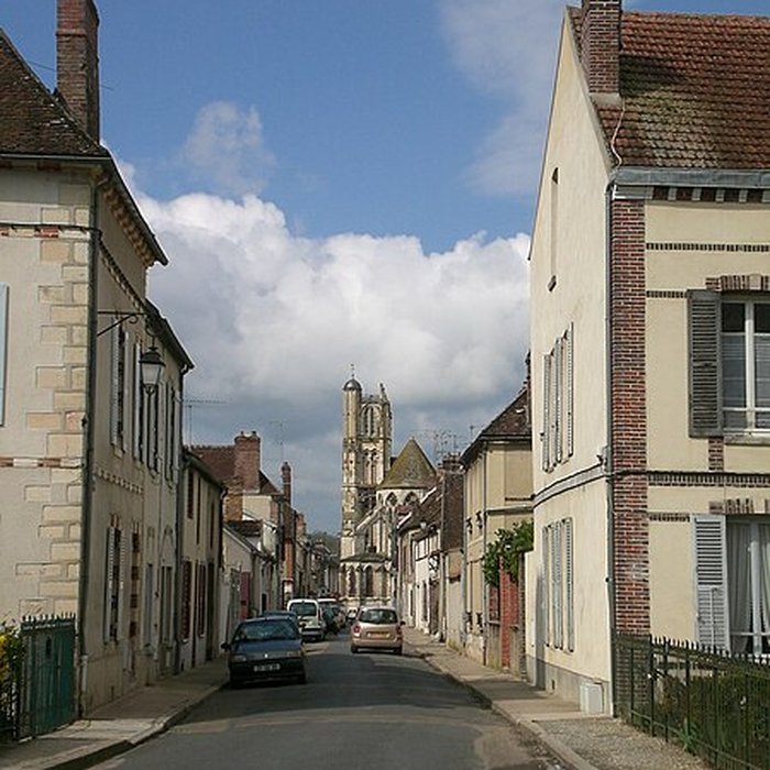Photo de Église Notre-Dame-de-lAssomption de Villeneuve-sur-Yonne