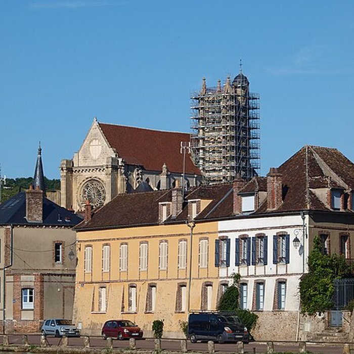 Photo de Église Notre-Dame-de-lAssomption de Villeneuve-sur-Yonne
