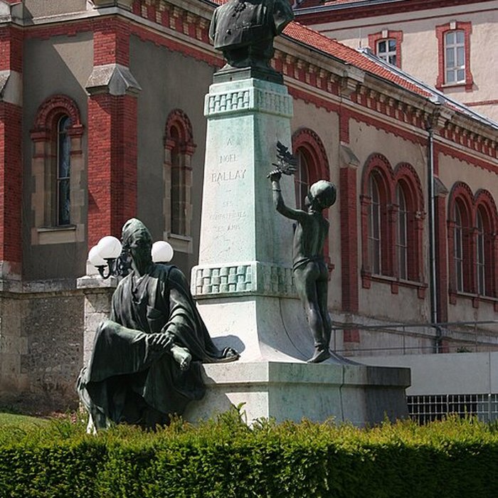 Photo de Monument à Noël Ballay