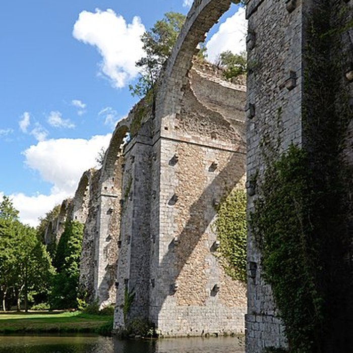 Photo de Ancien aqueduc de Pontgouin à Versailles également sur communes de Berchères-Saint-Germain et Pontgouin