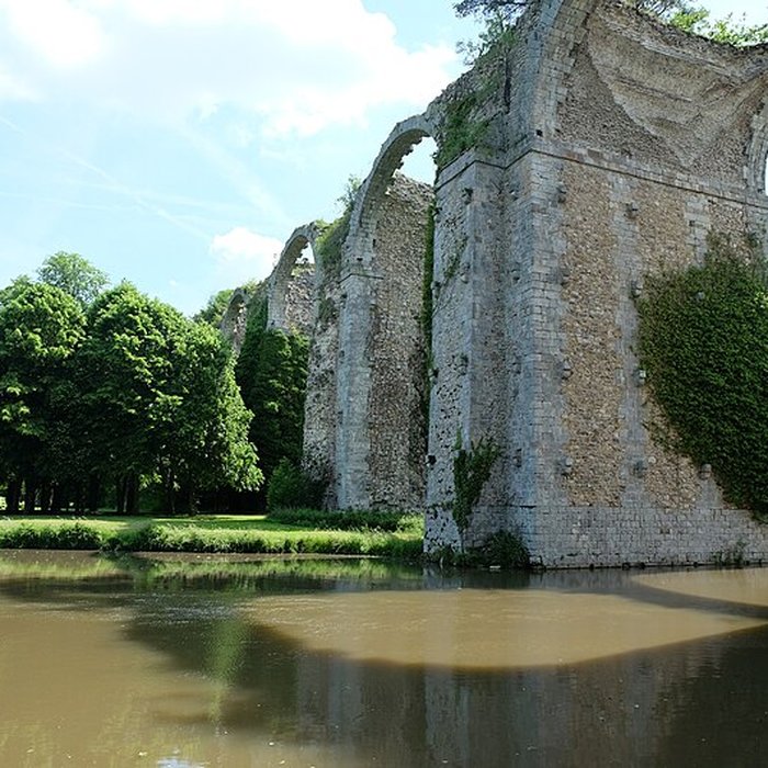 Photo de Ancien aqueduc de Pontgouin à Versailles également sur communes de Berchères-Saint-Germain et Pontgouin