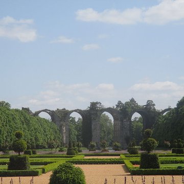 Ancien aqueduc de Pontgouin à Versailles également sur communes de Berchères-Saint-Germain et Pontgouin