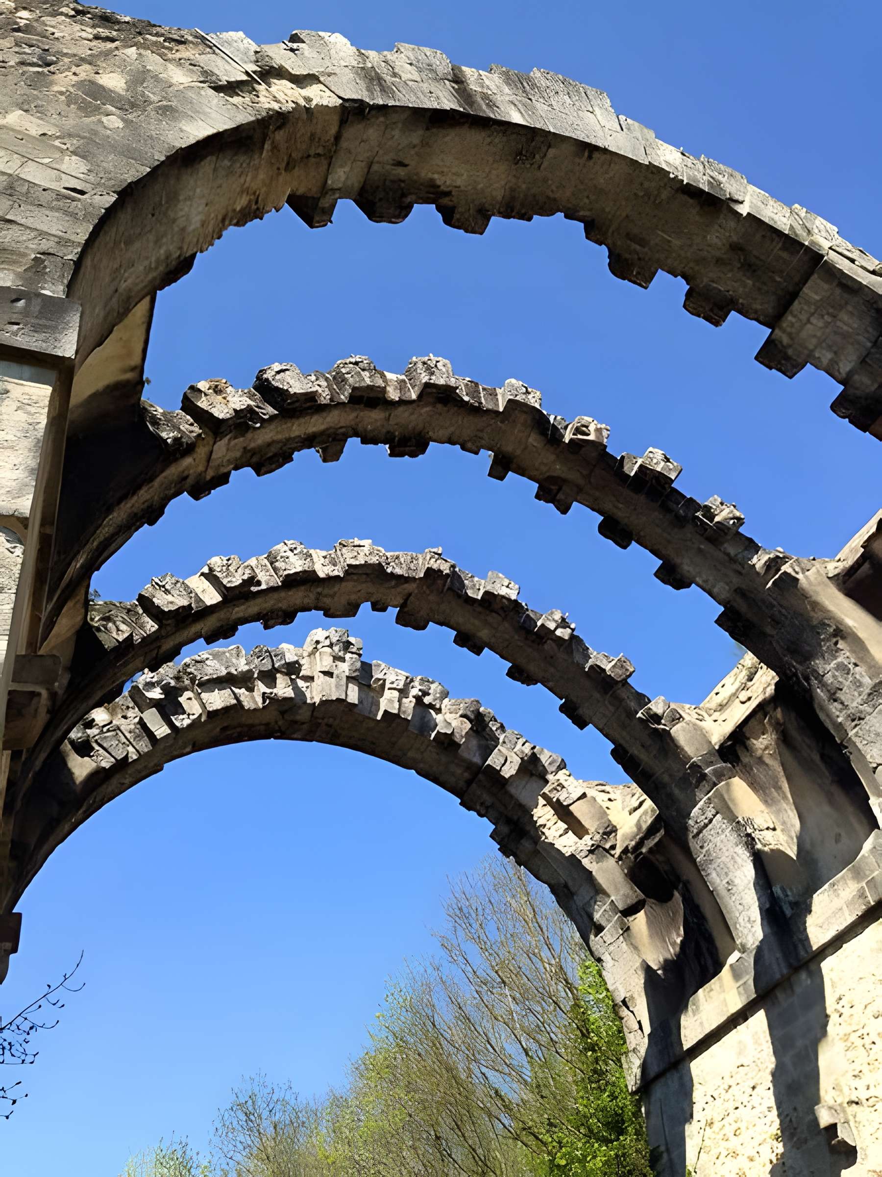 Ancien aqueduc de Pontgouin à Versailles (également sur communes de Berchères-Saint-Germain et Pontgouin)