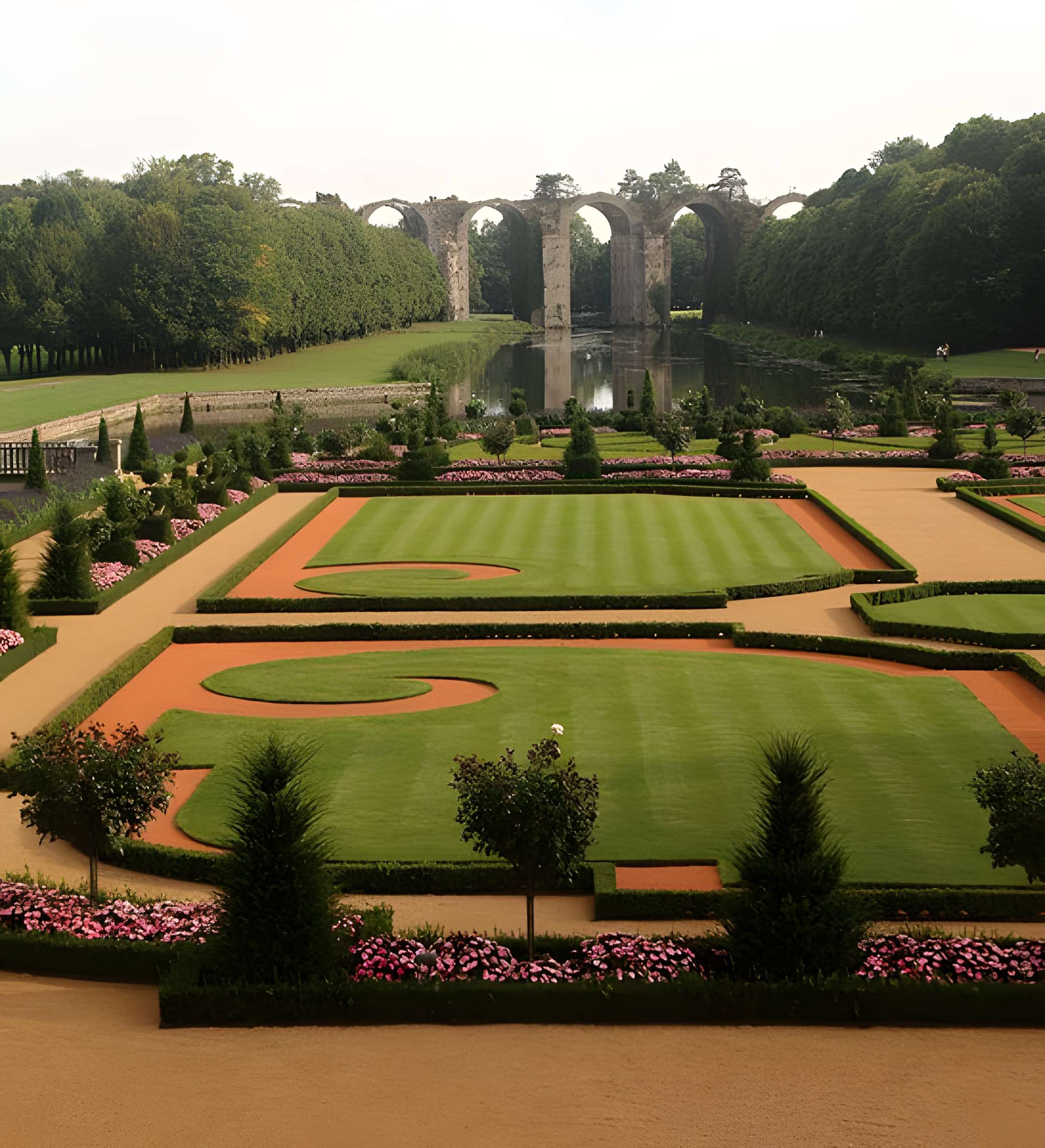 Ancien aqueduc de Pontgouin à Versailles (également sur communes de Berchères-Saint-Germain et Pontgouin)