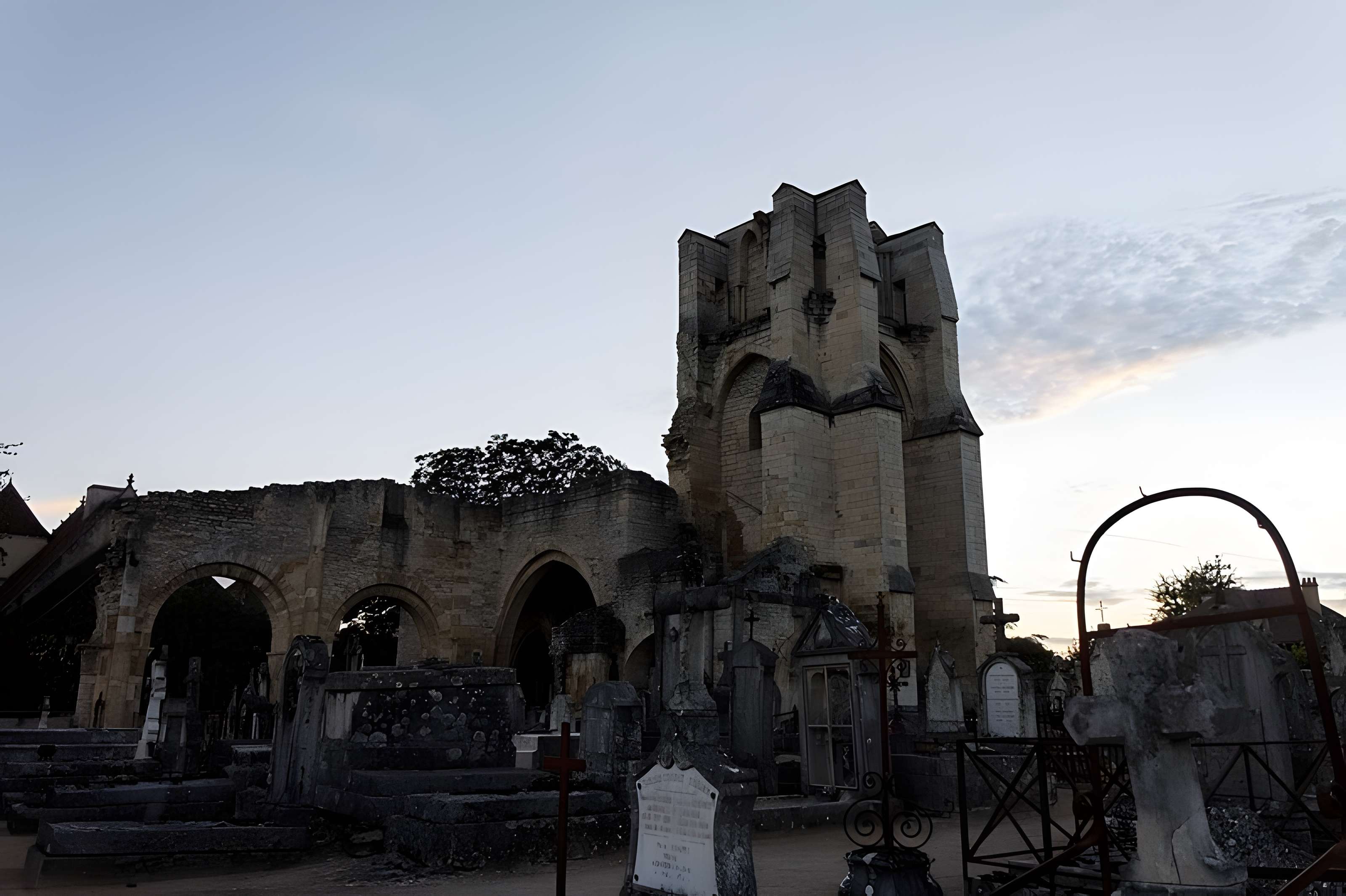 Église Notre-Dame-du-Pré de Donzy