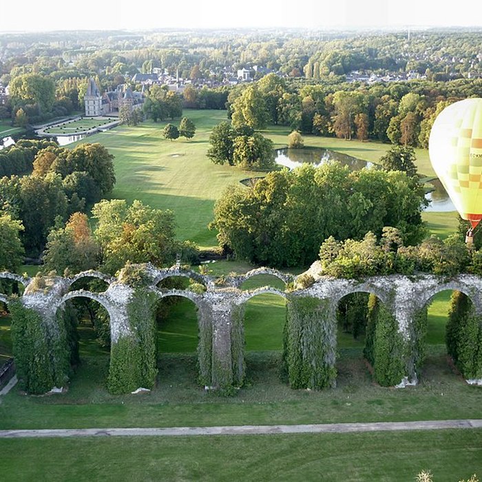 Photo de Ancien aqueduc de Pontgouin à Versailles également sur communes de Maintenon et Berchères-Saint-Germain