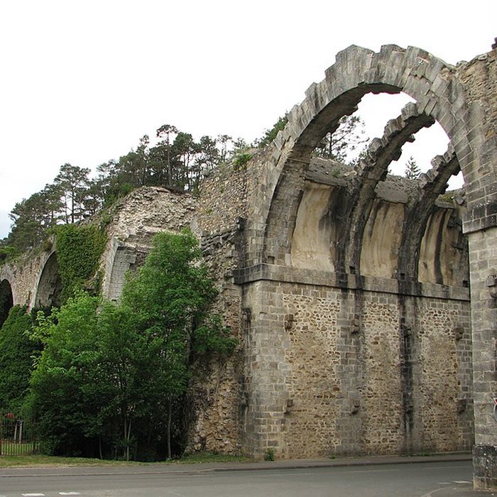 Photo de Ancien aqueduc de Pontgouin à Versailles également sur communes de Maintenon et Berchères-Saint-Germain