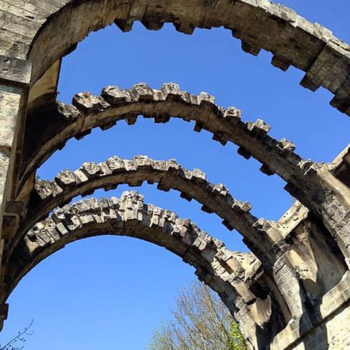 Photo de Ancien aqueduc de Pontgouin à Versailles également sur communes de Maintenon et Berchères-Saint-Germain