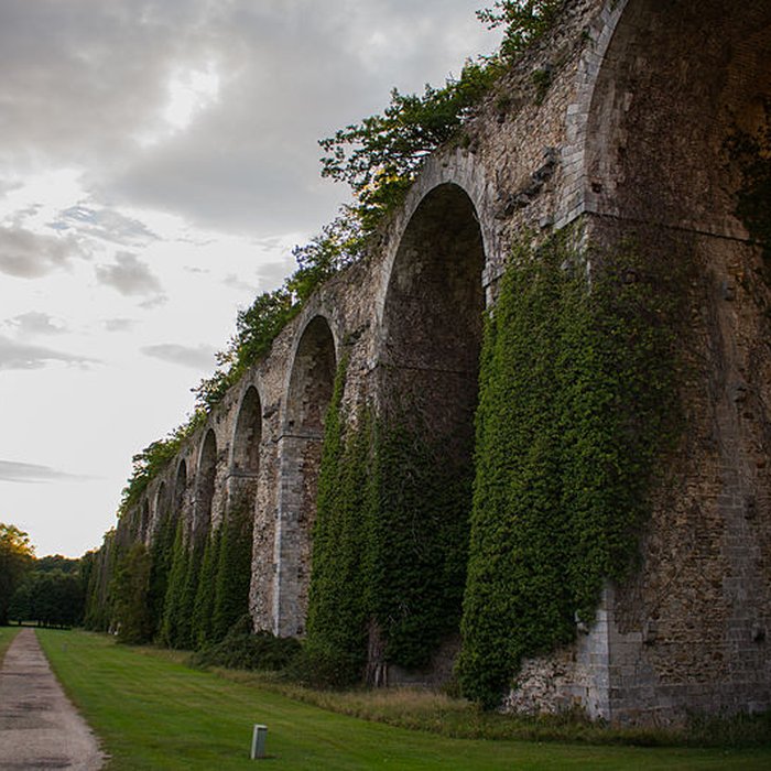 Photo de Ancien aqueduc de Pontgouin à Versailles également sur communes de Maintenon et Berchères-Saint-Germain