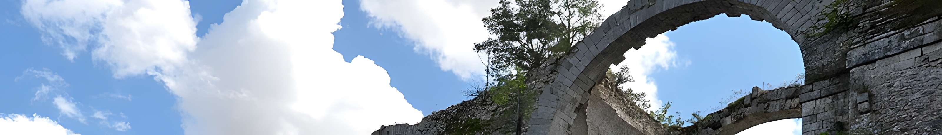 Ancien aqueduc de Pontgouin à Versailles (également sur communes de Maintenon et Berchères-Saint-Germain)