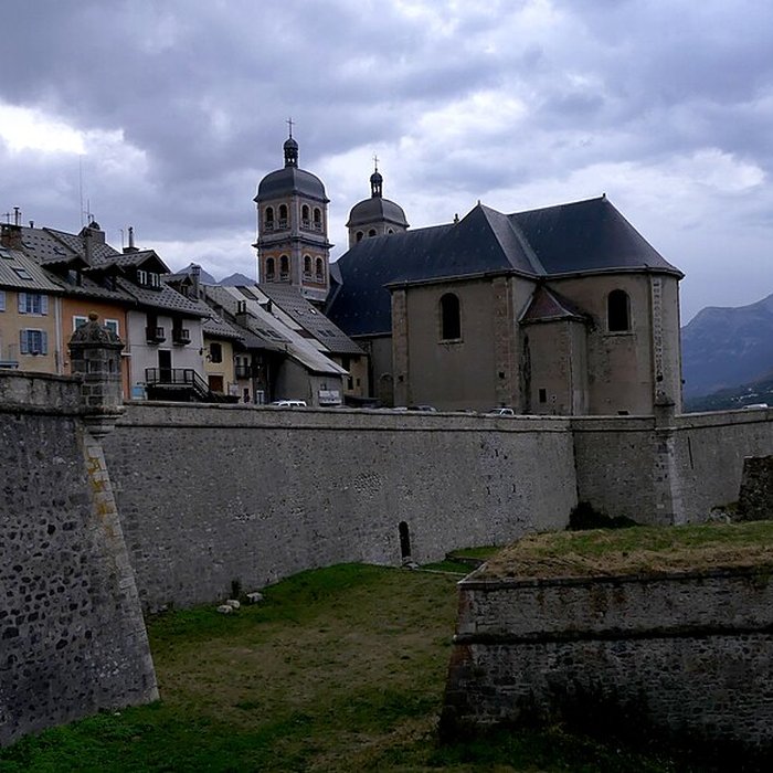 Photo de Église Notre-Dame-et-Saint-Nicolas de Briançon