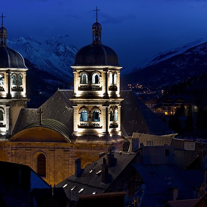 Photo de Église Notre-Dame-et-Saint-Nicolas de Briançon