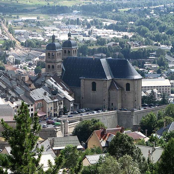 Photo de Église Notre-Dame-et-Saint-Nicolas de Briançon