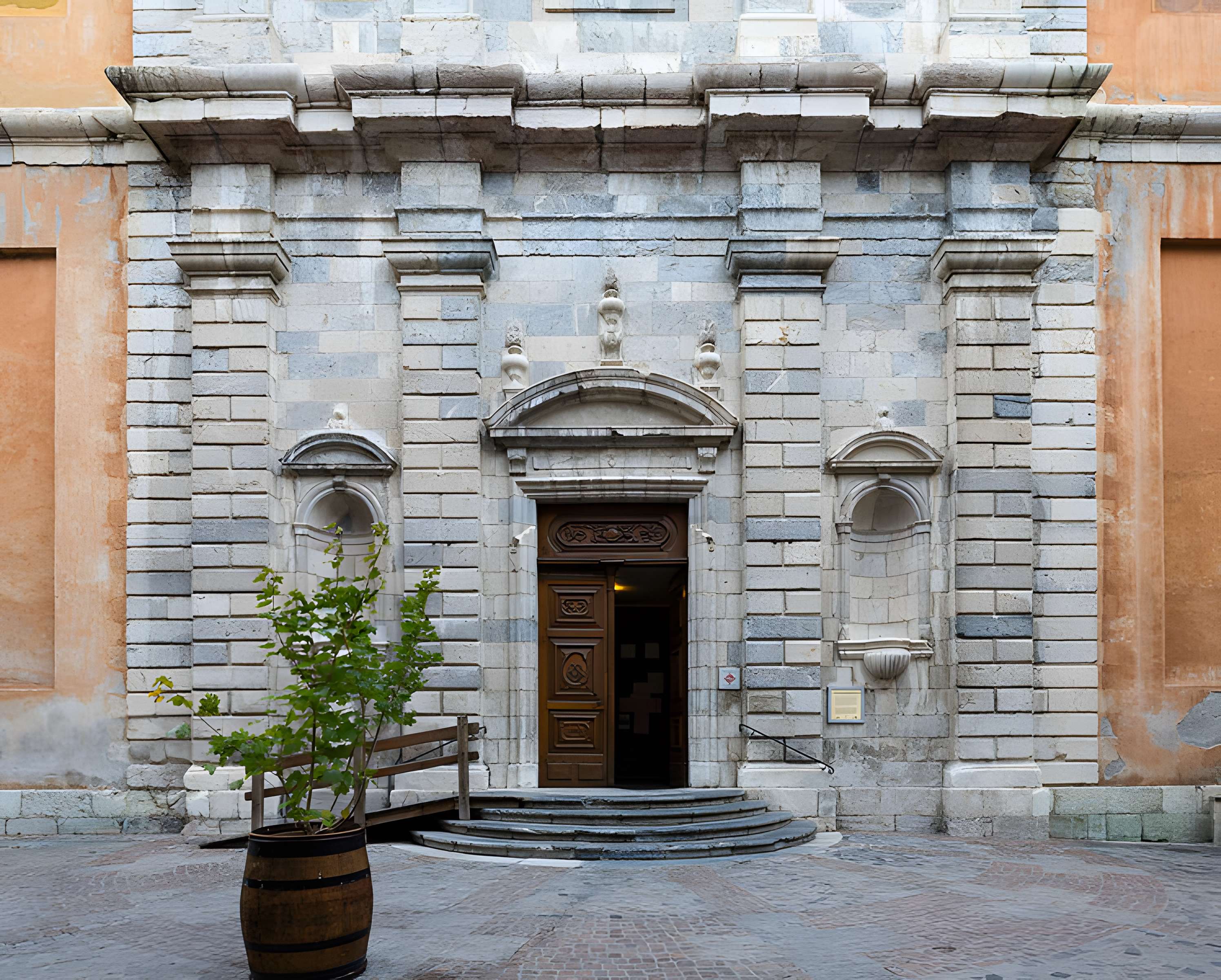 Église Notre-Dame-et-Saint-Nicolas de Briançon