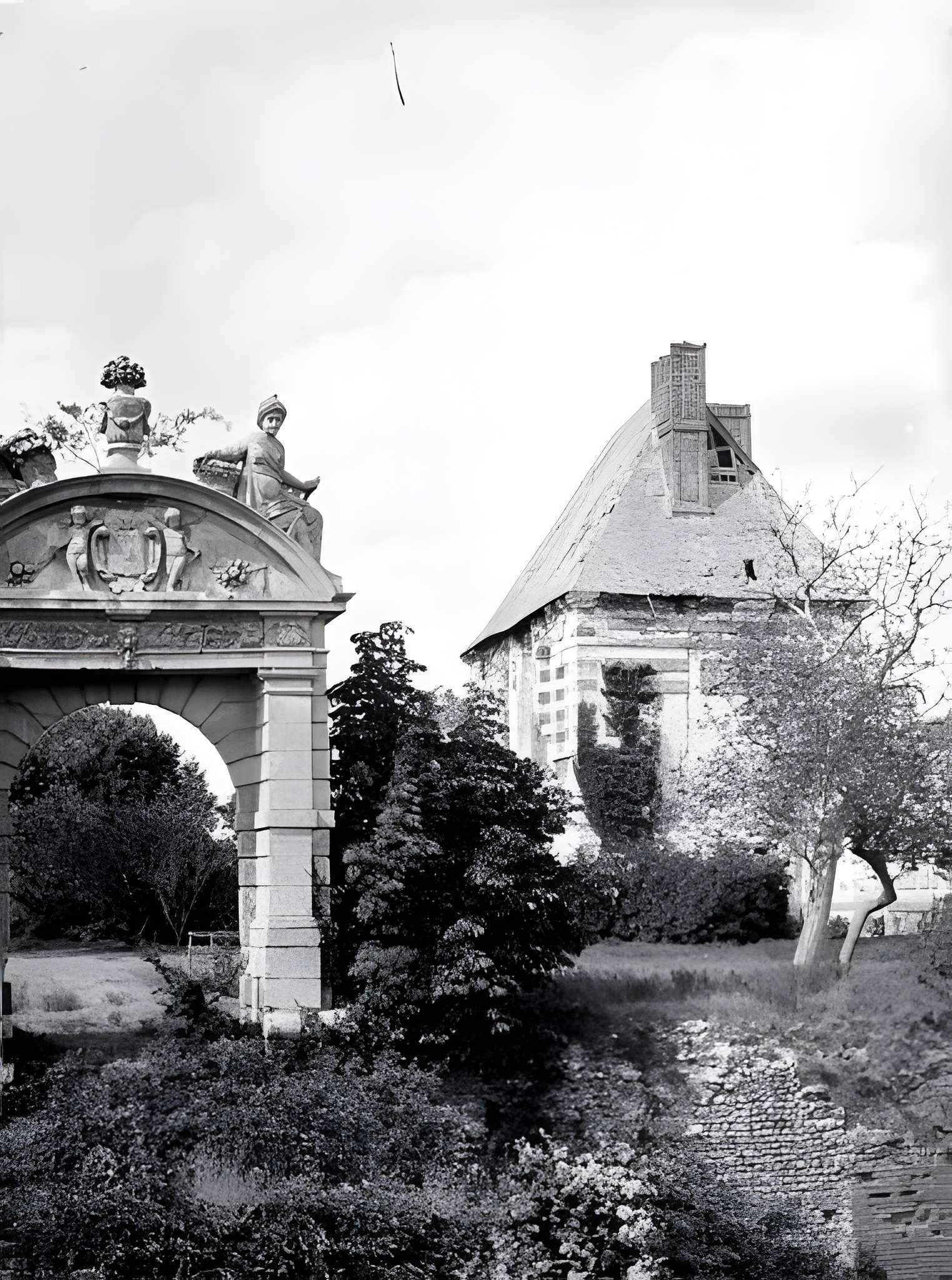 Ruines du château du XVIIe siècle