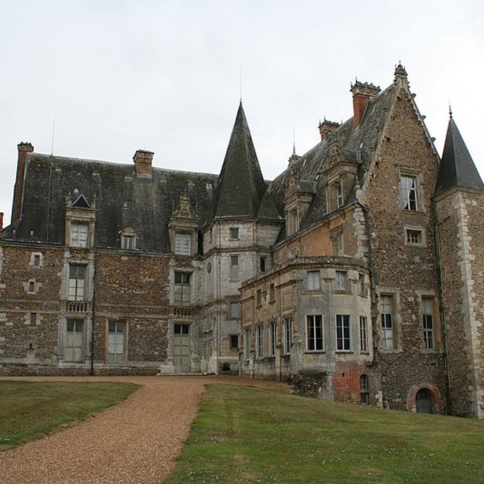 Photo de Château de Courtalain et ses dépendances