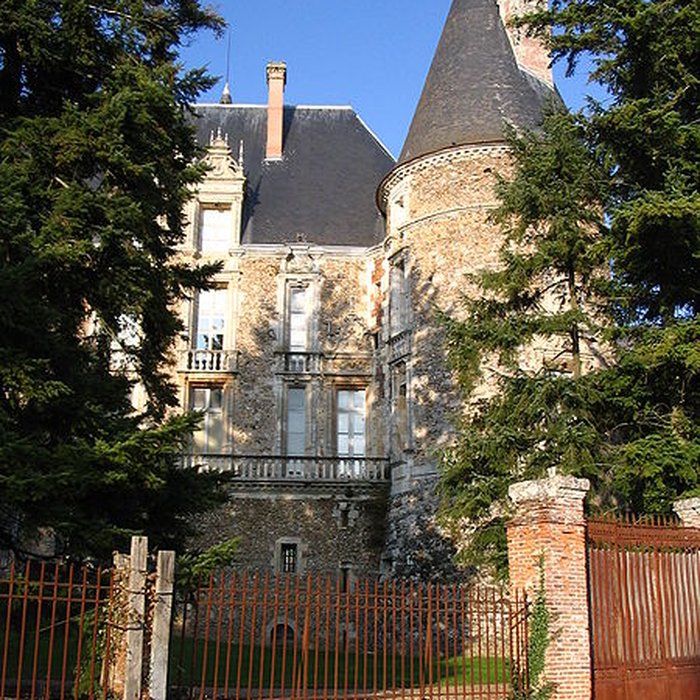 Photo de Château de Courtalain et ses dépendances