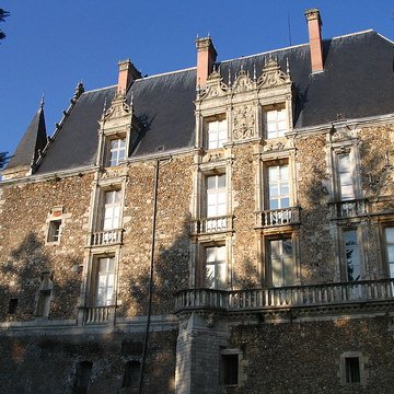 Château de Courtalain et ses dépendances