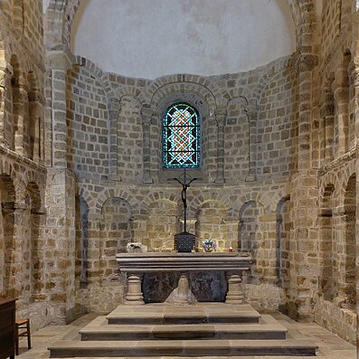 Photo de Eglise Notre-Dame-sur-lEau ou Notre-Dame-sous-lEau