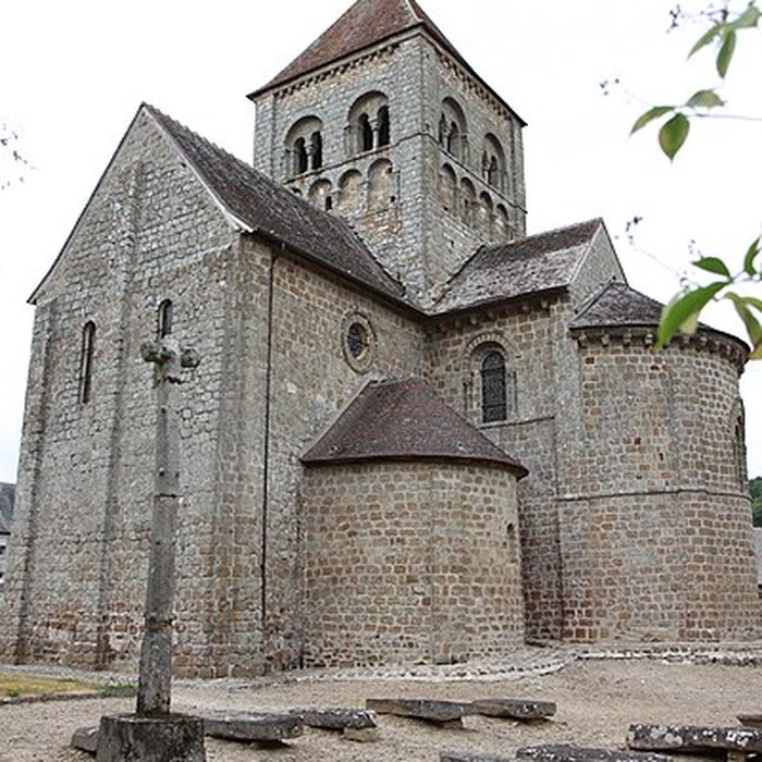 Photo de Eglise Notre-Dame-sur-lEau ou Notre-Dame-sous-lEau