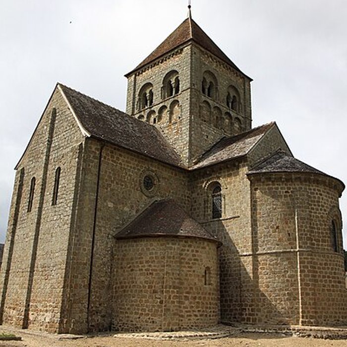 Photo de Eglise Notre-Dame-sur-lEau ou Notre-Dame-sous-lEau