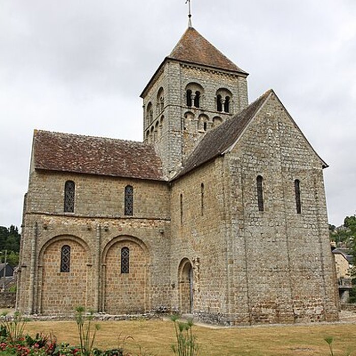 Photo de Eglise Notre-Dame-sur-lEau ou Notre-Dame-sous-lEau