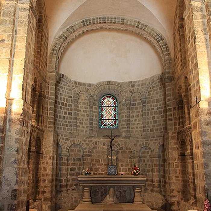 Photo de Eglise Notre-Dame-sur-lEau ou Notre-Dame-sous-lEau