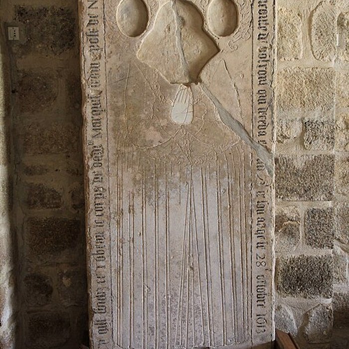 Photo de Eglise Notre-Dame-sur-lEau ou Notre-Dame-sous-lEau