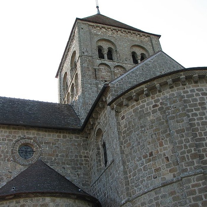 Photo de Eglise Notre-Dame-sur-lEau ou Notre-Dame-sous-lEau