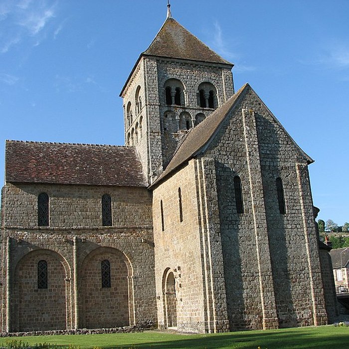Photo de Eglise Notre-Dame-sur-lEau ou Notre-Dame-sous-lEau