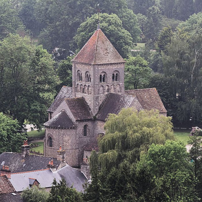 Photo de Eglise Notre-Dame-sur-lEau ou Notre-Dame-sous-lEau