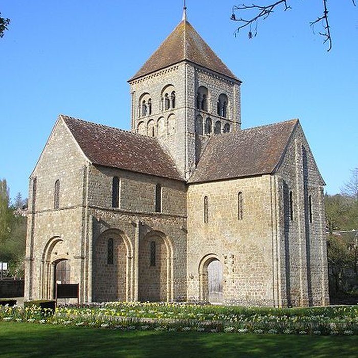 Photo de Eglise Notre-Dame-sur-lEau ou Notre-Dame-sous-lEau