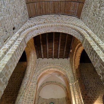 Eglise Notre-Dame-sur-lEau ou Notre-Dame-sous-lEau