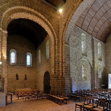 Eglise Notre-Dame-sur-lEau ou Notre-Dame-sous-lEau