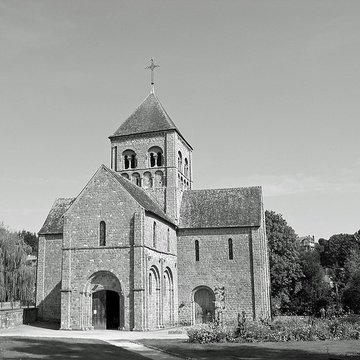 Eglise Notre-Dame-sur-lEau ou Notre-Dame-sous-lEau